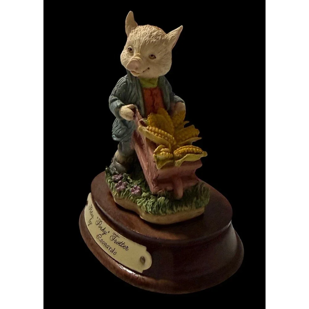Peter Porky Trotter Leonardo Figurine Pig Resin Statue Wood Base Vintage Collect